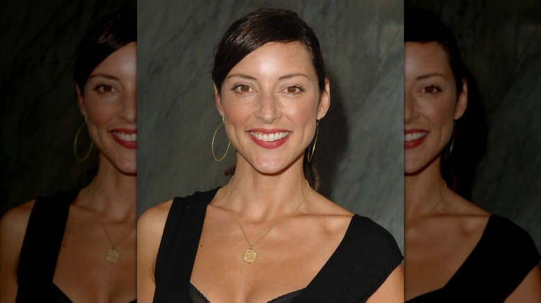 Lola Glaudini smiling