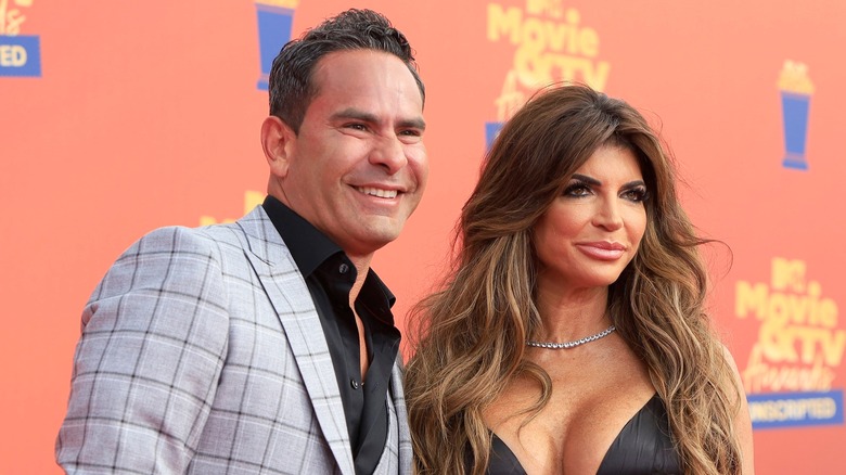 Louie Ruelas and Teresa Giudice pose together