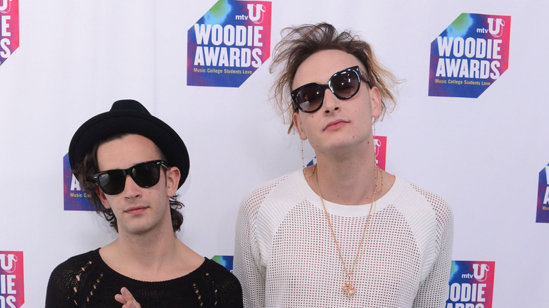 Matt Healy next to drummer George Daniel