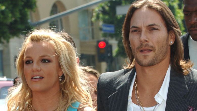 Britney Spears and Kevin Federline staring