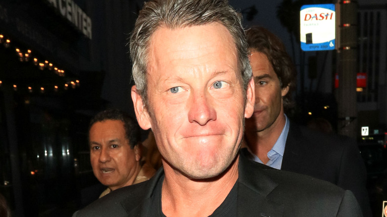 Lance Armstrong pursing his lips