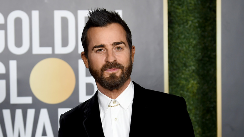 Justin Theroux smiling