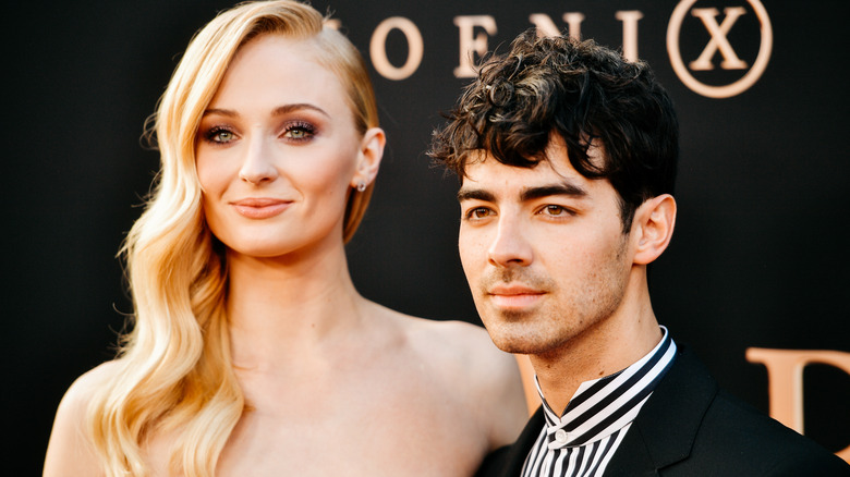 Sophie Turner and Joe Jonas posing