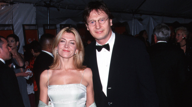 Natasha Richardson and Liam Neeson at the 1999 Met Gala.