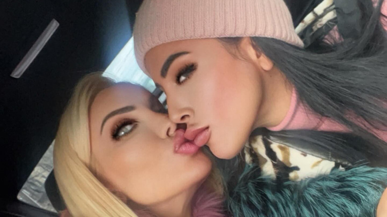 Jasmine Pineda kissing Nikki Exotika selfie