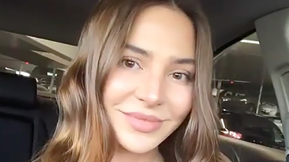 Anfisa Nava takes a selfie on Instagram