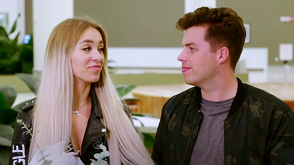 Jovi and Yara meet at the airport