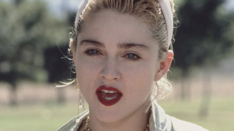 '80s Madonna with red lipstick