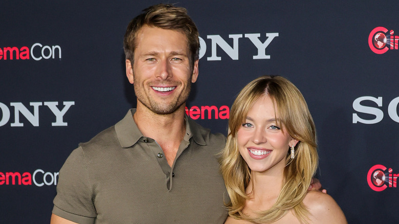 Glen Powell, Sydney Sweeney smiling