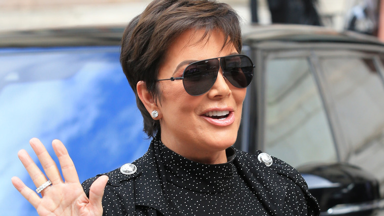 Kris Jenner waving
