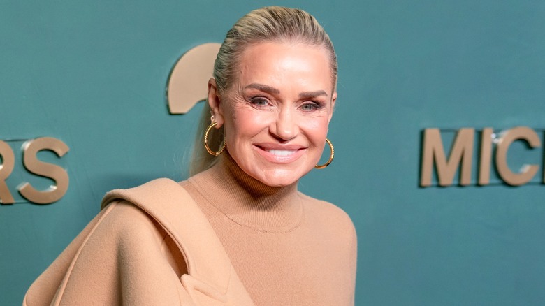 Yolanda Hadid smiling