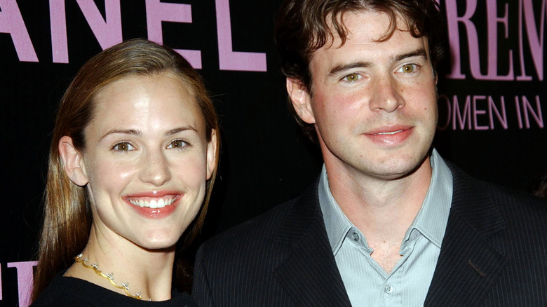 Jennifer Garner and Scott Foley smiling at event