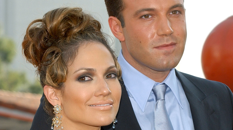 Jennifer Lopez and Ben Affleck posing