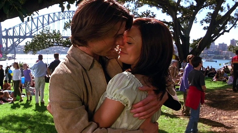 Tom Cruise, Thandie Newton in Mission Impossible II