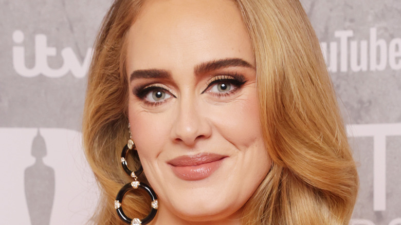 Adele spotted with her award at the brit awards show