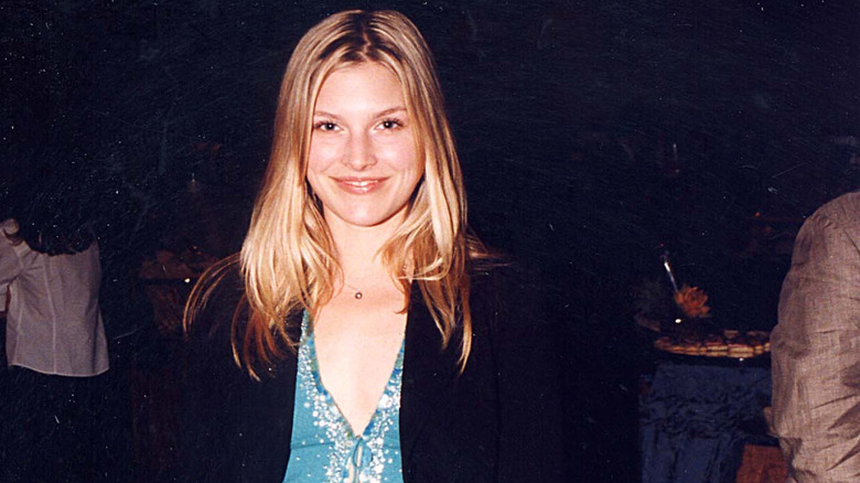 Ali Larter at 2000 NATO/Showest Convention