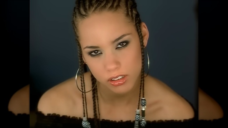 Alicia Keys in cornrows