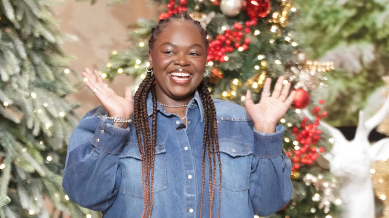Cori Broadus laughing and talking on The Jennifer Hudson Show