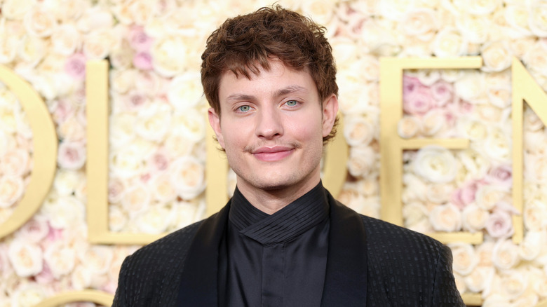 Matt Rife smiling at the 82nd Annual Golden Globe Awards
