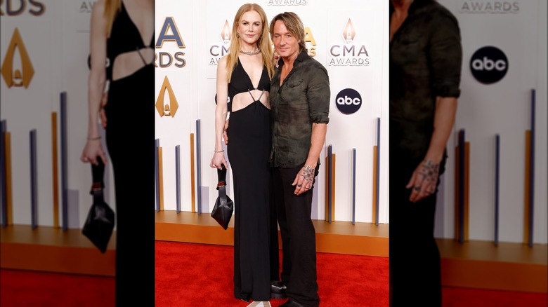 Nicole Kidman and Keith Urban posing