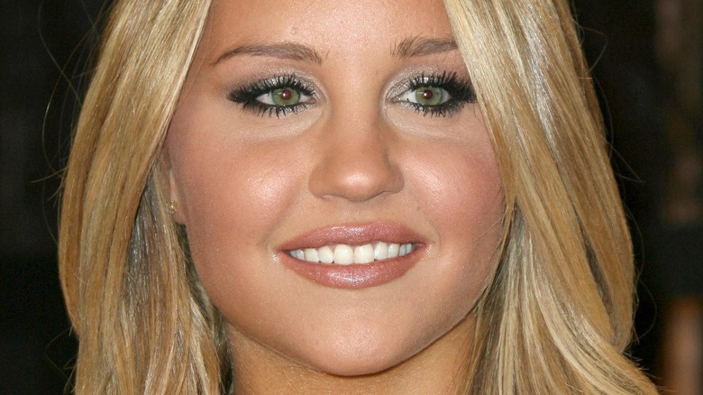 Amanda Bynes with blonde hair