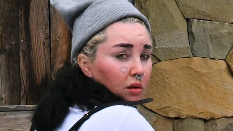 Amanda Bynes walking in LA