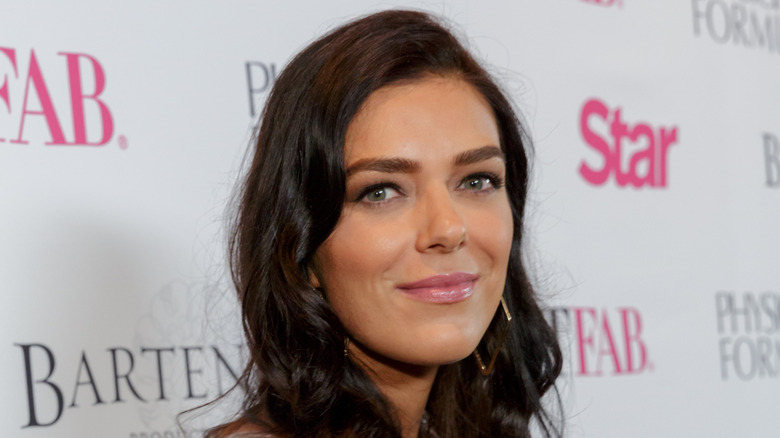 Adrianne Curry on red carpet