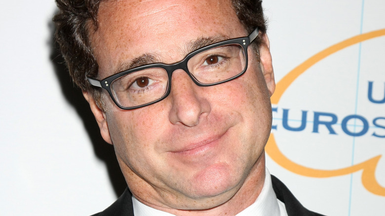Bob Saget arriving at the 2011 UCLA Neurosurgery Visionary Ball 