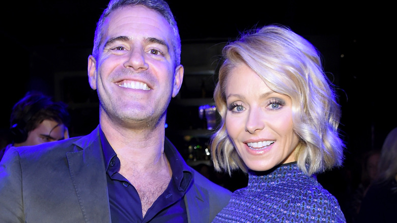Andy Cohen and Kelly Ripa together in 2015