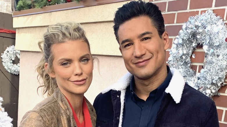 AnnaLynne McCord and Mario Lopez on the set of Feliz Navidad