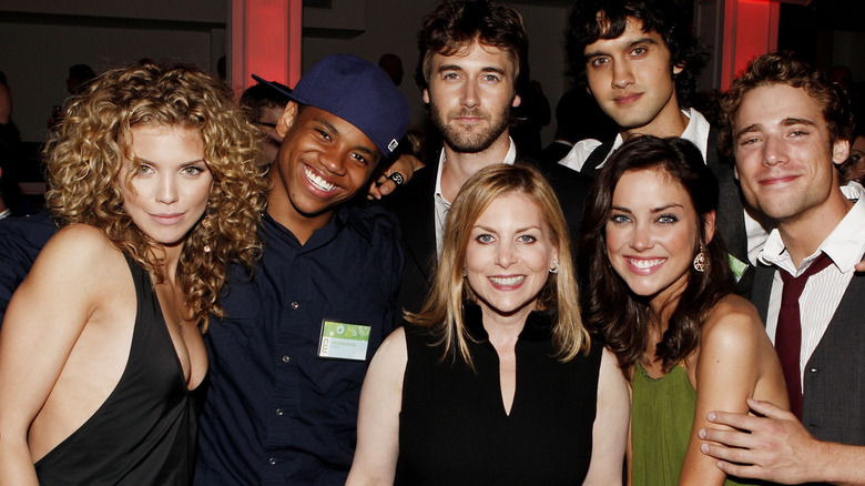 AnnaLynne McCord with the cast of 90210