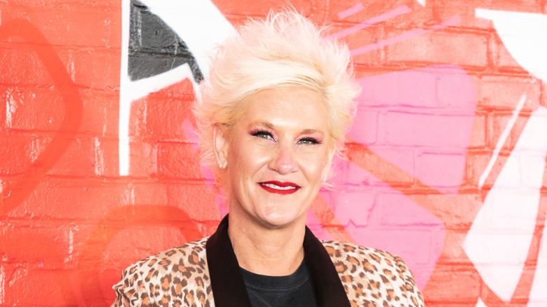 Anne Burrell smiling