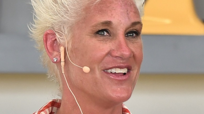 Anne Burrell on set