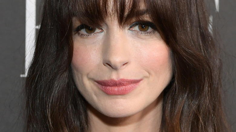 Anne Hathaway bangs