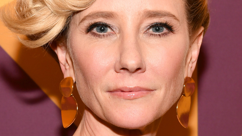 Anne Heche with large earrings 
