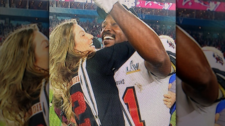 Antonio Brown and Gisele bündchen smile 