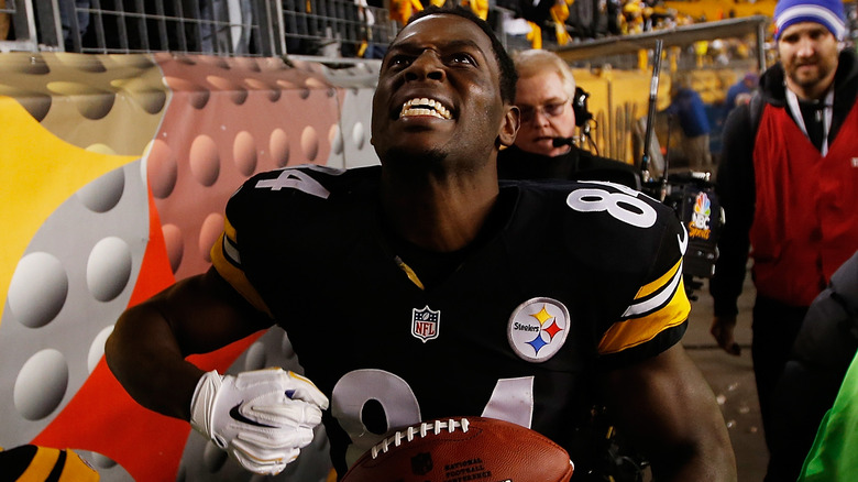 Antonio Brown looking up