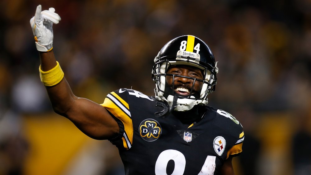 Antonio Brown celebrating during Steelers game