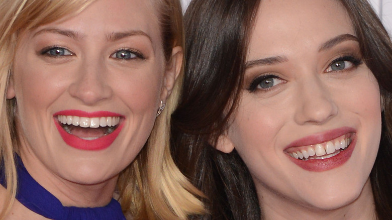 Beth Behrs, Kat Dennings laughing