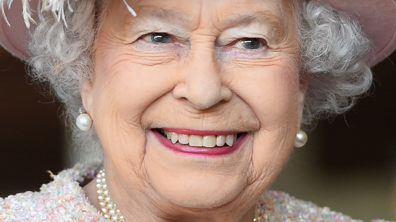 Queen Elizabeth pink lipstick