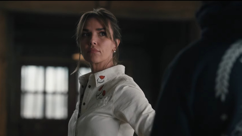 Arielle Kebbel as Belle Skinner in Marshals