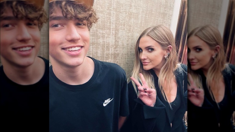 Ashlee Simpson, Bronx Wentz posing