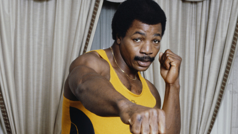Carl Weathers puching