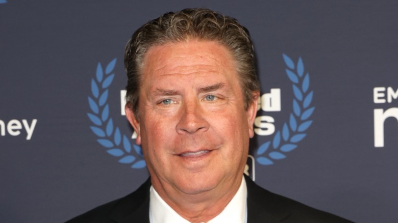 Dan Marino posing