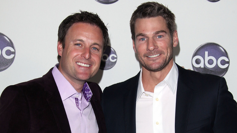 Chris Harrison and Brad Womack pose together