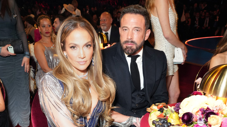 Jennifer Lopez and Ben Affleck grumpy at Grammys