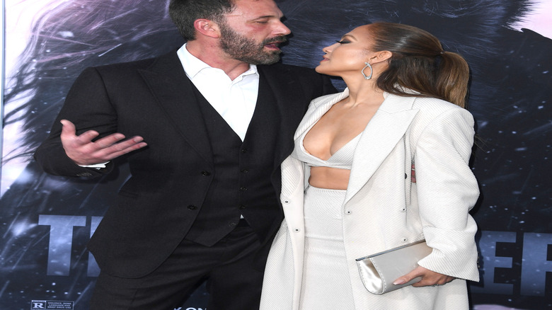 Ben Affleck and Jennifer Lopez talking