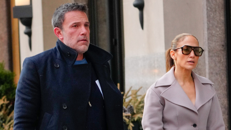 Ben Affleck walking with Jennifer Lopez