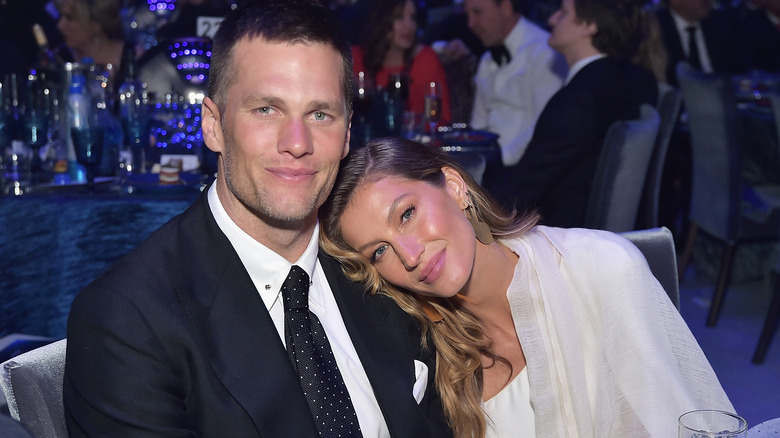 Gisele Bündchen and Tom Brady posing