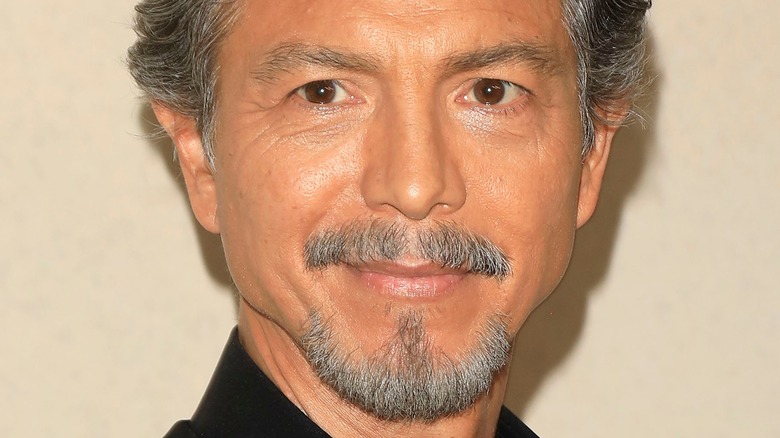 Benjamin Bratt on a red carpet